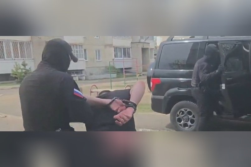 В Краснокаменске сотрудники ФСБ задержали пособника украинских мошенников