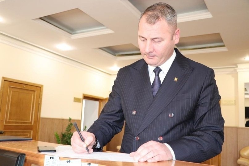Сити-менеджер приказал усилить скос травы в Чите