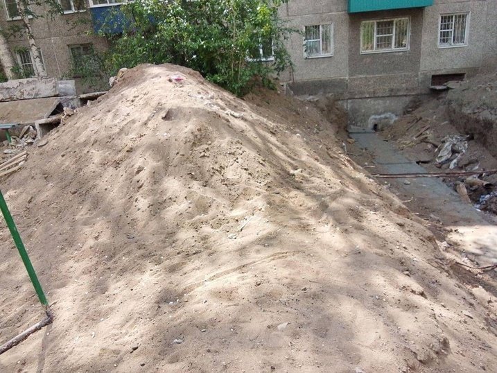 В Чите после работ ТГК-14 дети остались без песочницы