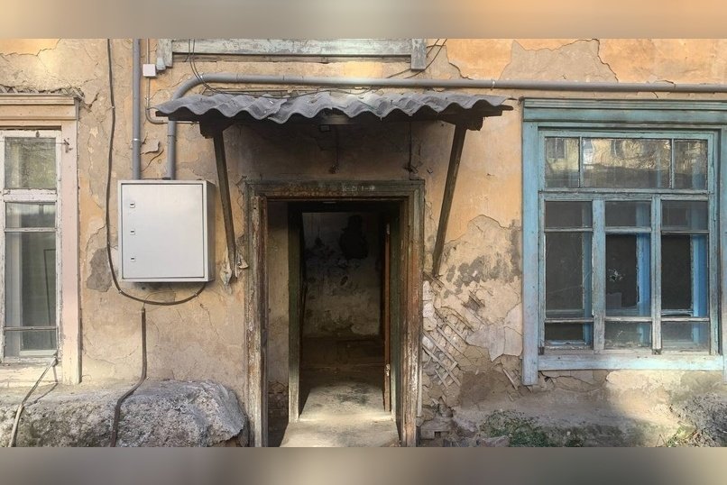 Жители аварийного дома в Чите не могут добиться расселения