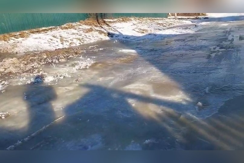 Грунтовые воды топят дома в Могоче