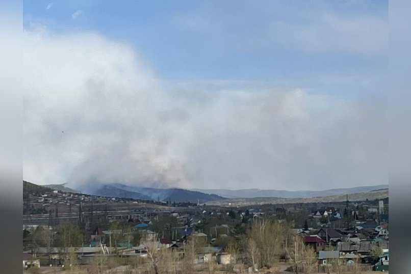Сопка пылает в Чите