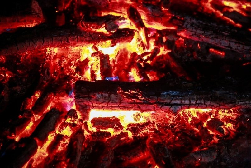 Парень сжёг своих соседей из-за трёх тысяч рублей в посёлке Забайкалья