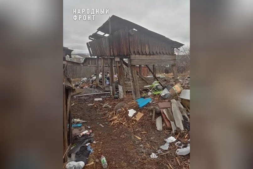 В центре Могочи растет стихийная свалка