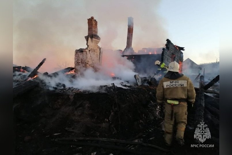 Трое детей погибли в страшном пожаре