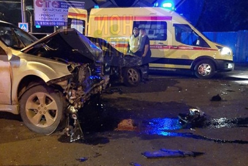 Водитель Toyota Fielder столкнулся с Subaru в Чите