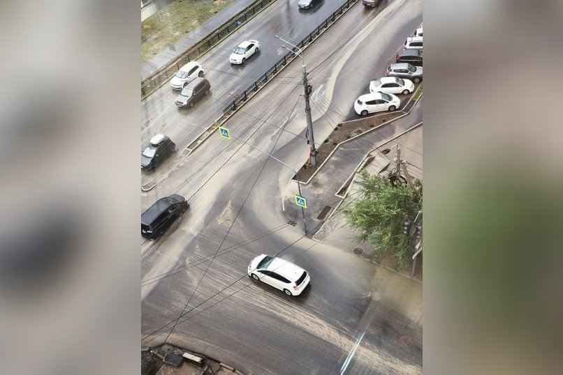 Ливневка на Новобульварной не справляется с дождем