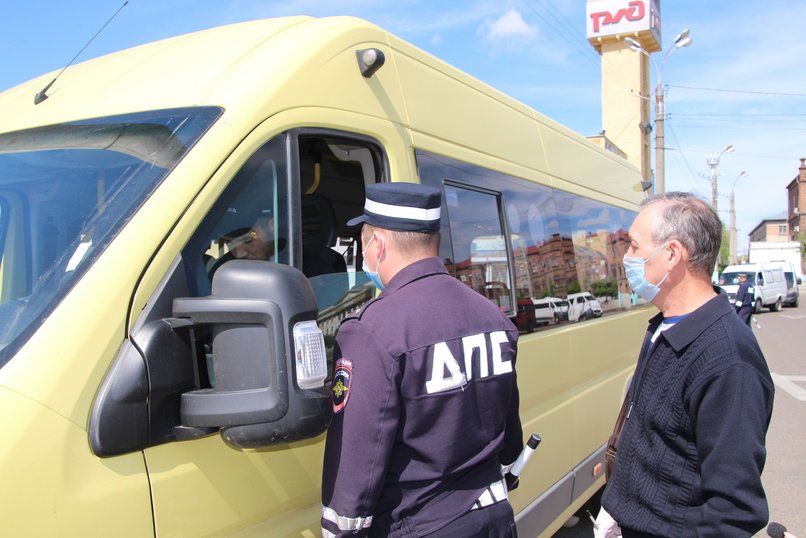Рейд по соблюдению масочного режима в общественном транспорте провели утром в Чите