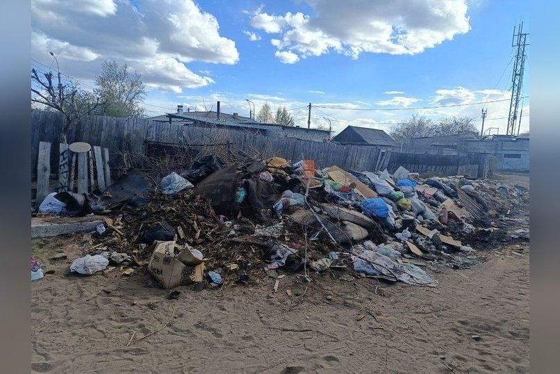 В центре Читы обнаружена стихийная свалка