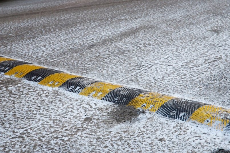 Лежачих полицейских установили на проспекте Жукова