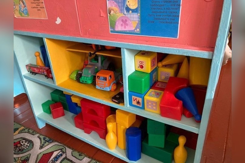 Читинские таможенники передали конфискованные игрушки детям