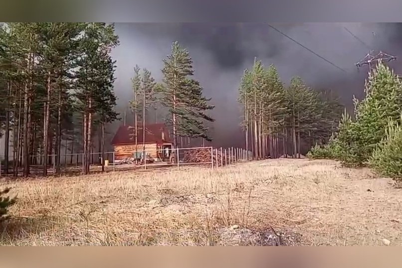 Огонь заходит в Атамановку - очевидцы