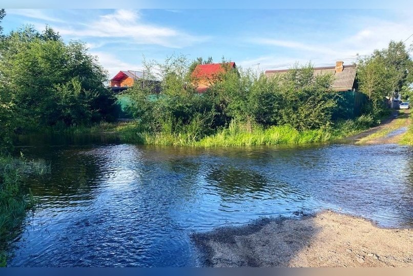 Огороды в ДНТ Шишкино-Остров уходят под воду